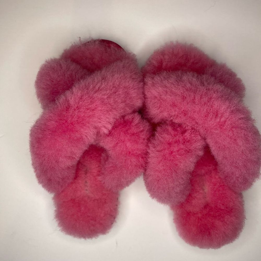 Aspen Crisscross Sheepskin Girls Slides